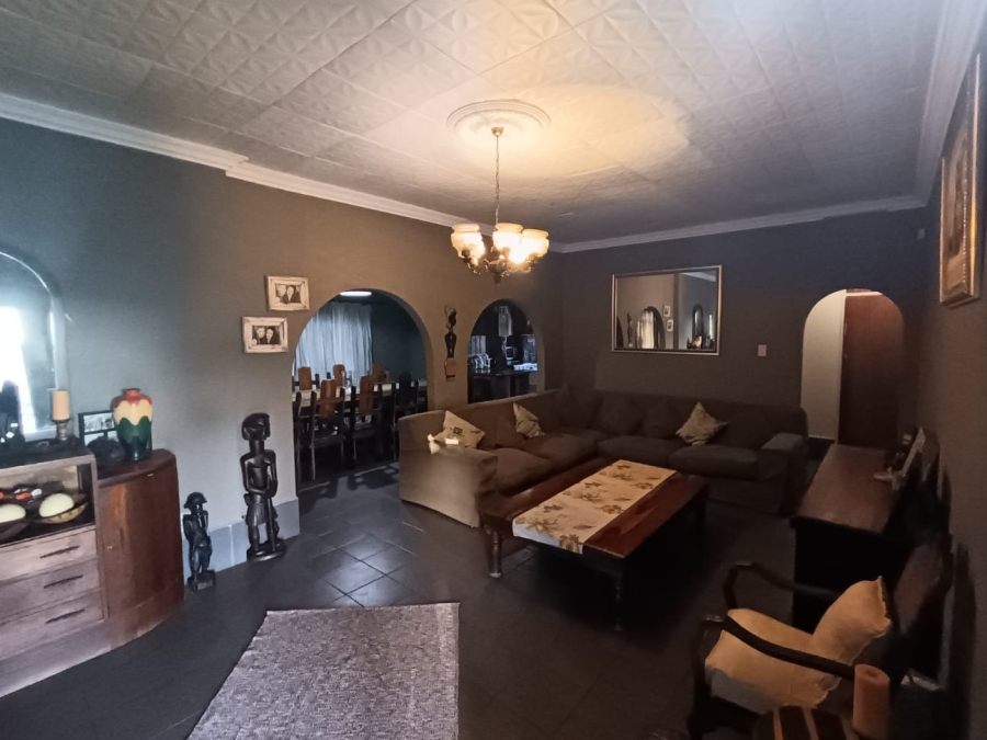 5 Bedroom Property for Sale in Mooinooi North West